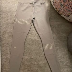 ALO YOGA LEGGINGS GOLD BEIGE SMALL